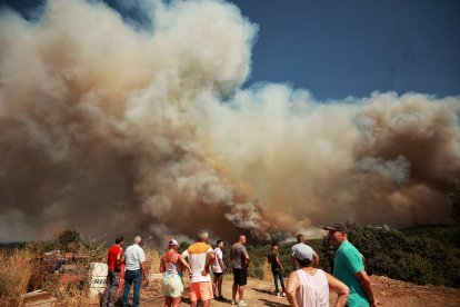 Incendio forestal cercano a la población de El Payo (Salamanca) de nivel 2.