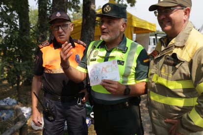 Una familia de Sanabria apoya a los operativos de la lucha contra incendios