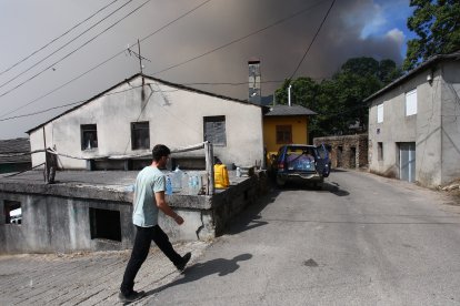Incendio en el municipio de Oencia (León)