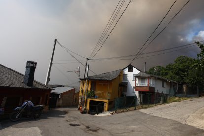 Incendio en el municipio de Oencia (León)