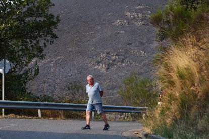 El incendio de Anllares (León), que afecta al Valle de Fornela
