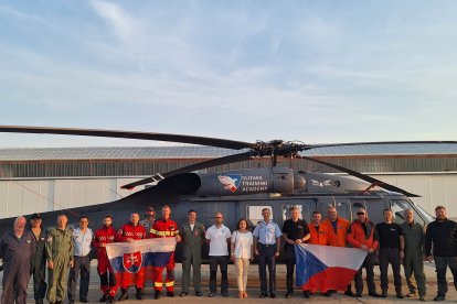 Dos helicópteros BlackHawk llegan a la base aérea de Matacán (Salamanca).