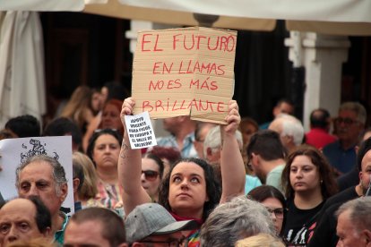 Concentración ciudadana en La Bañeza.