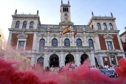Manifestación en Valladolid bajo el lema 'Nuestra tierra arde. Contra el fuego de la inacción: ¡Prevención y medios ya!'