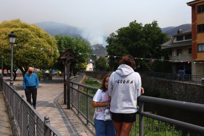 Incendio en Colinas del Campo de Martín Moro Toledano perteneciente al municipio de Igüeña (León)