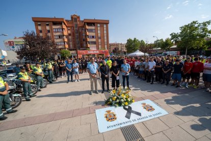 La Vuelta Ciclista Junior a la Ribera del Duero rinde homenaje a Iván Meléndez Luque, el corredor fallecido en su segunda etapa