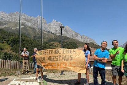 Vecinos del Valle de Valdeón (León) denuncian las “abusivas restricciones de la Junta” por los incendios