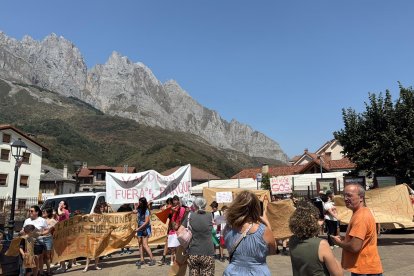 Vecinos del Valle de Valdeón (León) denuncian las “abusivas restricciones de la Junta” por los incendios