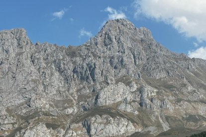 Vecinos del Valle de Valdeón (León) denuncian las “abusivas restricciones de la Junta” por los incendios
