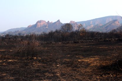 Efectos del incendio iniciado en la localidad de Yeres (León), y que ha afectado al paraje de Las Médulas