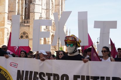 Manifestación para exigir mejoras en el operativo de prevención y extinción de incendios.