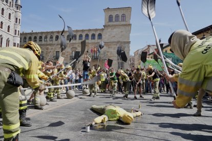 Manifestación para exigir mejoras en el operativo de prevención y extinción de incendios.