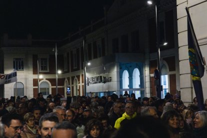 Más de 2.000 personas toman las calles de la capital palentina, en la protesta contra Adif.