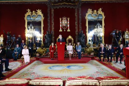 Mañueco asiste a la ceremonia de ingreso en la Insigne Orden del Toisón de Oro.