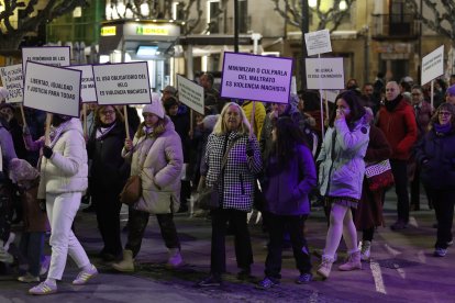 Un momento de las concentraciones en Castilla y León contra la violencia de género.