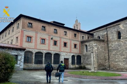 Operación de la Guardia Civil en el monasterio de Belorado.