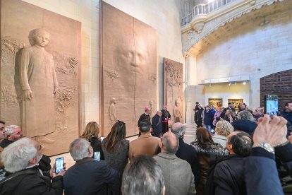 Inauguración de las nuevas puertas para la Catedral de Burgos de Antonio López.