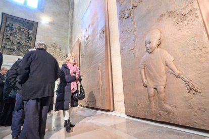 Inauguración de las nuevas puertas para la Catedral de Burgos de Antonio López.