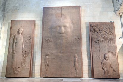 Inauguración de las nuevas puertas para la Catedral de Burgos de Antonio López.