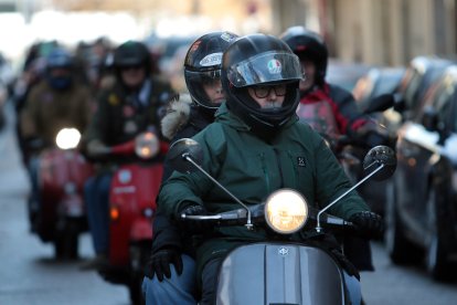 León acoge la habitual Scooter Run del festival Purple Weekeend