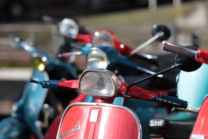 León acoge la habitual Scooter Run del festival Purple Weekeend