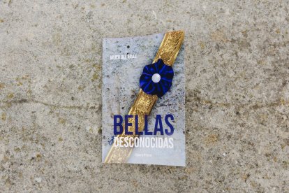 Javier presenta su libro “Bellas y Desconocidas”