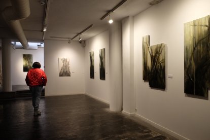 Exposición de la pintora Purificación del Bosque en la sala de La Salina de Salamanca