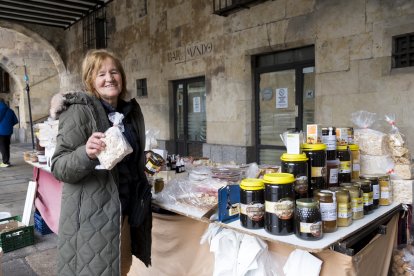 Las turroneras de La Alberca en los soportales de la Plaza Mayor de Salamanca