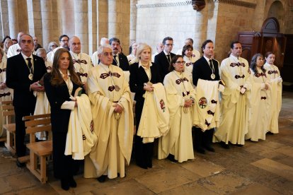 La Real Cofradía del Pendón de San Isidoro conmemora el 962 aniversario de las Reliquias del Santo desde Santiponce-Itálica (Sevilla) a León