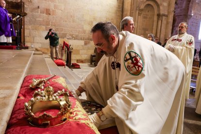 La Real Cofradía del Pendón de San Isidoro conmemora el 962 aniversario de las Reliquias del Santo desde Santiponce-Itálica (Sevilla) a León