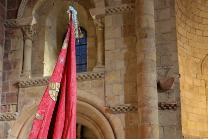 La Real Cofradía del Pendón de San Isidoro conmemora el 962 aniversario de las Reliquias del Santo desde Santiponce-Itálica (Sevilla) a León