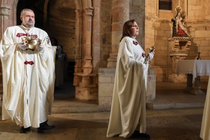 La Real Cofradía del Pendón de San Isidoro conmemora el 962 aniversario de las Reliquias del Santo desde Santiponce-Itálica (Sevilla) a León