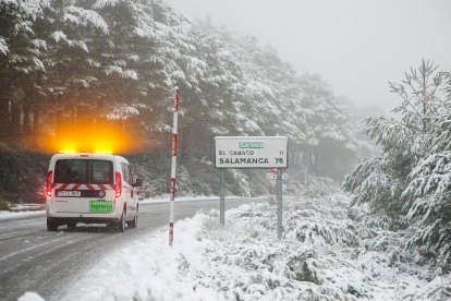 La nieve regresa a las zonas montañosas del sur de Salamanca.