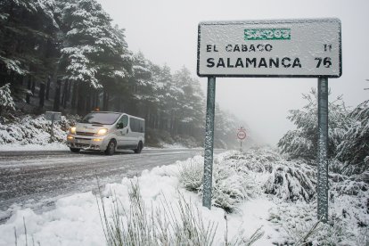 La nieve regresa a las zonas montañosas del sur de Salamanca.
