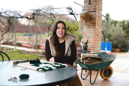 Vanesa Urizarna impulsa un proyecto que une tradición agrícola y artesanía innovadora contra la despoblación