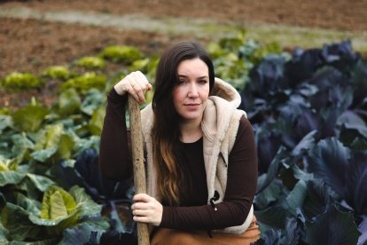 Vanesa Urizarna impulsa un proyecto que une tradición agrícola y artesanía innovadora contra la despoblación