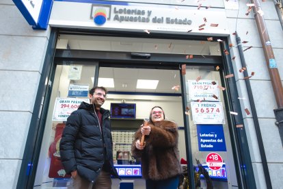 Celebración del tercer premio de la Lotería de Navidad en Palencia
