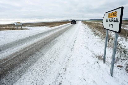 Hielo y nieve en carreteras secundarias en la provincia de Ávila