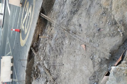 Vías tranviarias enterradas en avenida Palencia