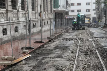 Vías tranviarias enterradas en Oviedo