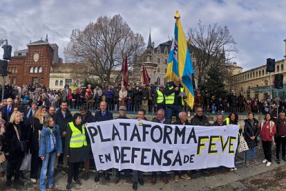 La Plataforma en Defensa del Ferrocarril de Vía Estrecha (Feve) de León convoca una manifestación y cadena humana