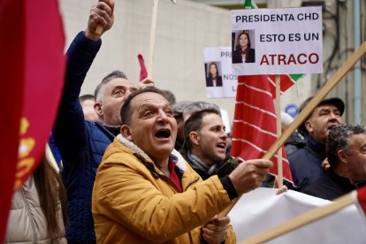 Los regantes del Páramo Bajo de León se movilizan ante la CHD para exigir que cumpla los compromisos firmados