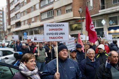 Protestas contra la presidenta de la CHD en Valladolid.