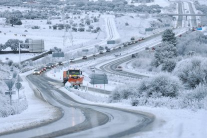 Temporal de nieve en la A-66, entre Guijuelo y Bejar (Salamanca)