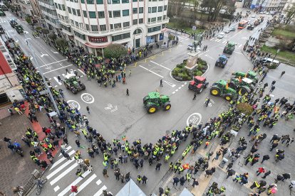 Tractorada de agricultores y ganaderos en Burgos contra Mercosur