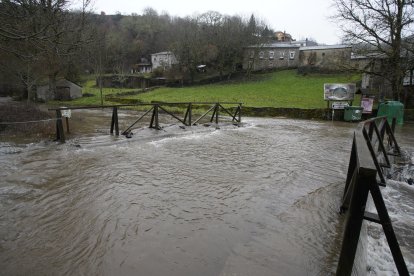 La localidad de Balboa (León), afectada por el temporal de lluvias