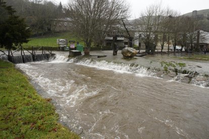 La localidad de Balboa (León), afectada por el temporal de lluvias