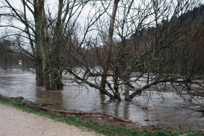 Aumento del caudal del río Sil a su paso por Ponferrada.