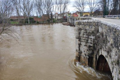 Corte de la circulación del Puente Romano de Quintanilla del Puente