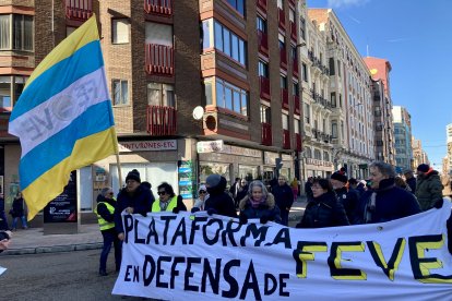Corte de tráfico reivindicativo sobre el tren de Feve